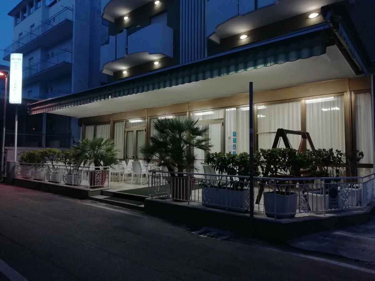 Hotel Mediterraneo Rimini Exterior photo