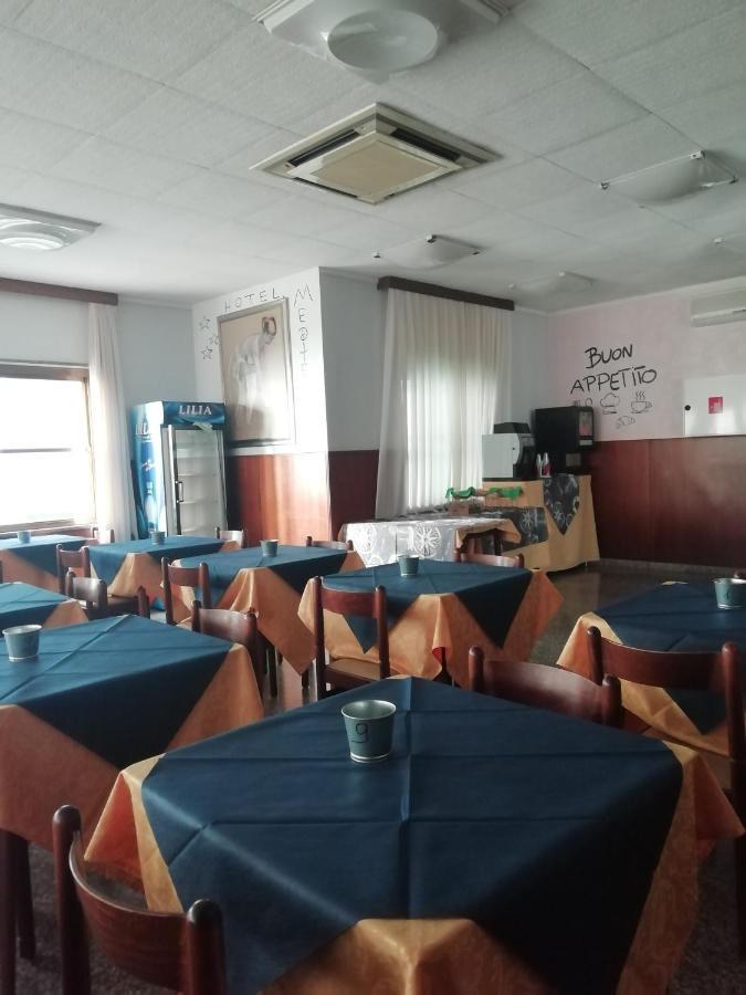 Hotel Mediterraneo Rimini Exterior photo